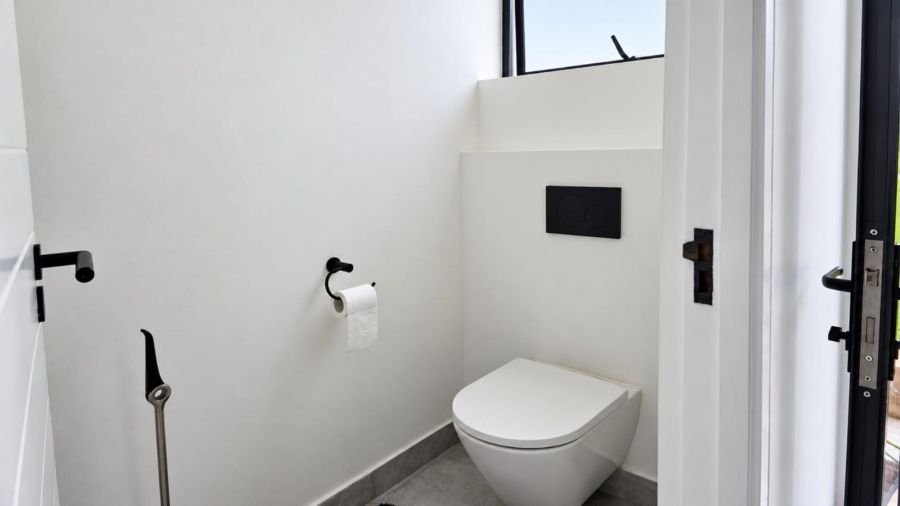 2 Bedroom Property for Sale in Stilbaai Wes Western Cape